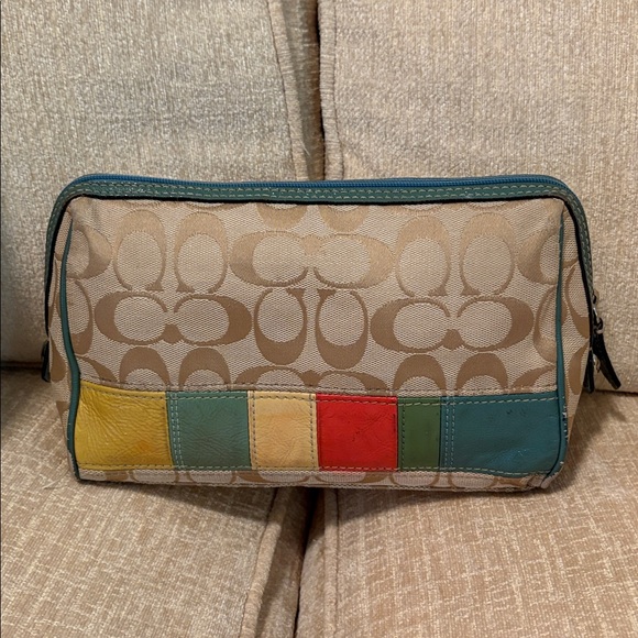 Coach Peach Interior Pouch - Picture 2 of 7